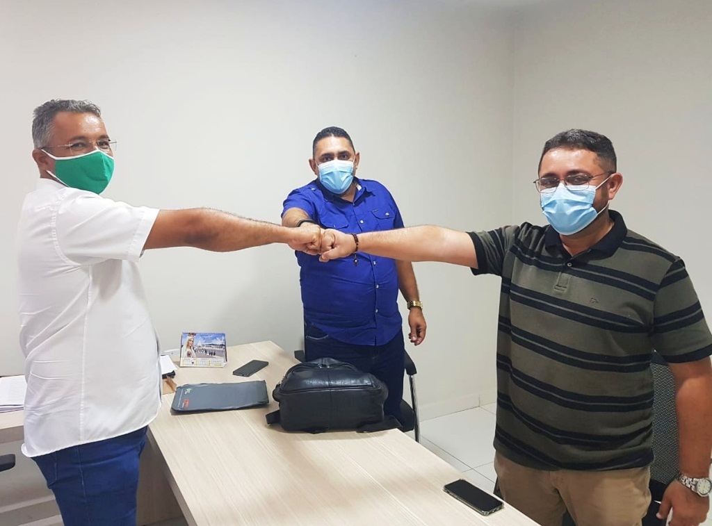 Prefeito de Aparecida, São Francisco e Santa Cruz se reúnem para montar Plano de Consórcio que prevê a instalação de Casa de Apoio na capital do estado, em parceria
