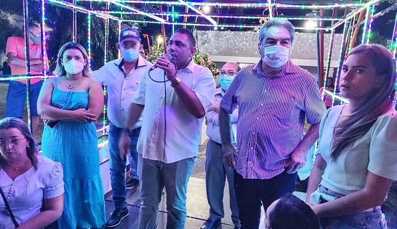 Prefeito João Neto inaugura projeto ‘‘Aparecida, um conto de Natal’’
